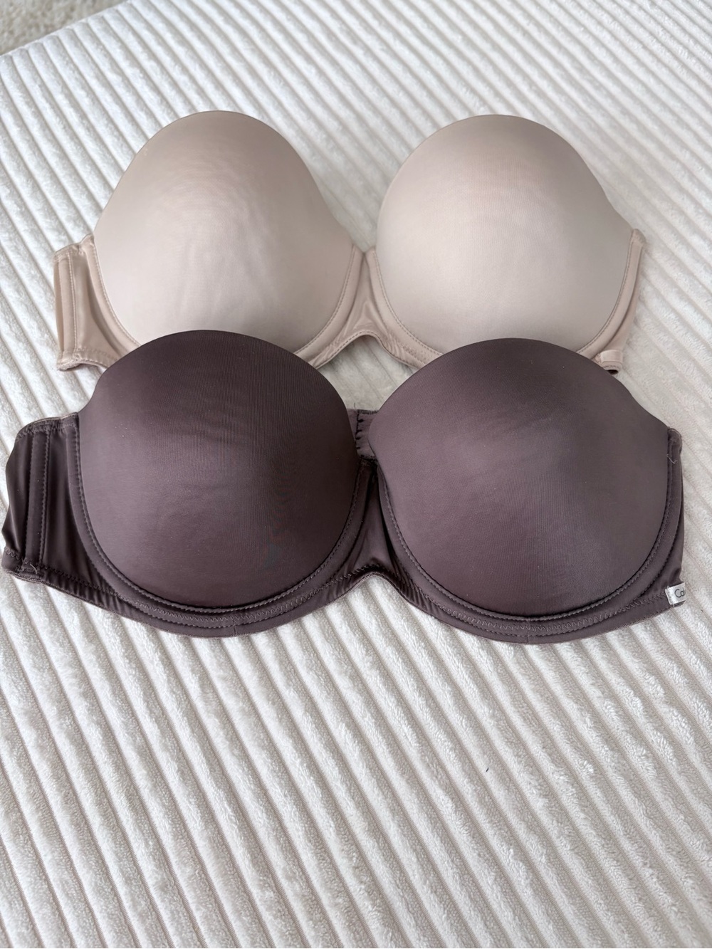 Calvin Klein Strapless Molded Bra Duo in Taupe and Chocolate